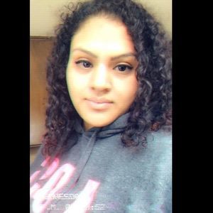 Meet your Posher, Lorena